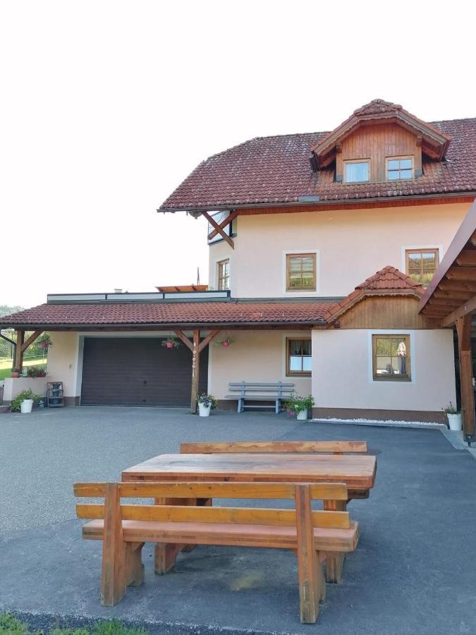Ferienwohnung Familie Pichler Neumarkt in Steiermark Экстерьер фото