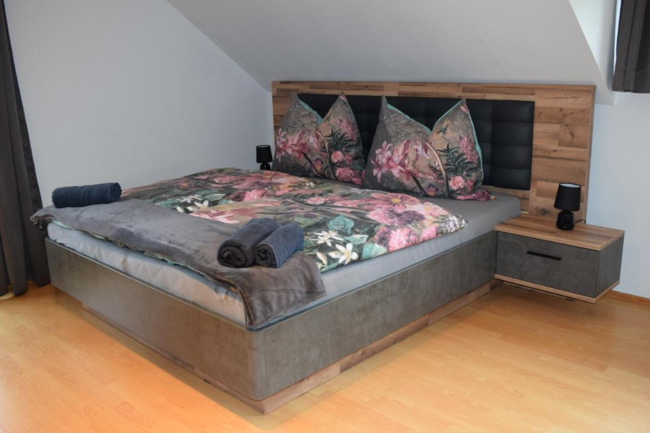 Ferienwohnung Familie Pichler Neumarkt in Steiermark Экстерьер фото